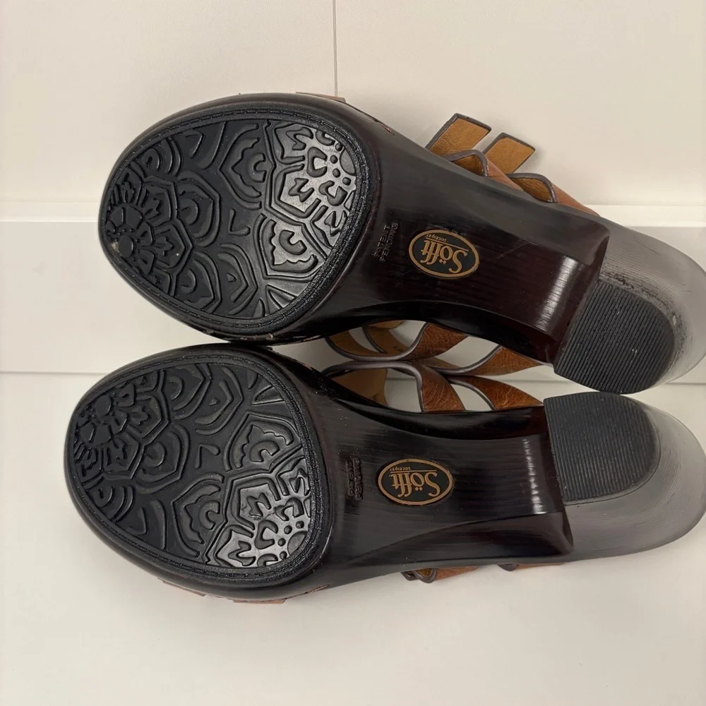 Sofft Brown Leather Strappy Buckle Block Heel Sandals - Picture 7 of 8